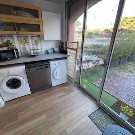 A Proximite, 6 Couchages, A Pied Confort, Wifi, Jardin Apartment